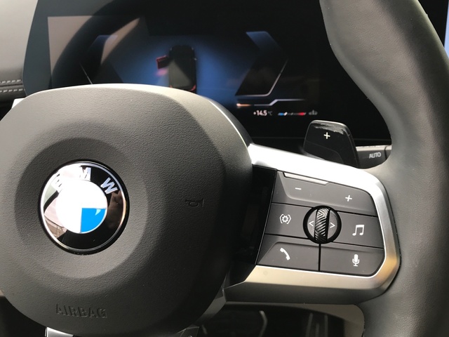 BMW X1 sDrive18d color Negro. Año 2024. 110KW(150CV). Diésel. En concesionario Celtamotor Vigo de Pontevedra