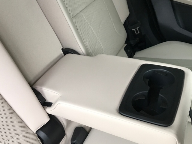 BMW X1 sDrive18d color Negro. Año 2024. 110KW(150CV). Diésel. En concesionario Celtamotor Vigo de Pontevedra