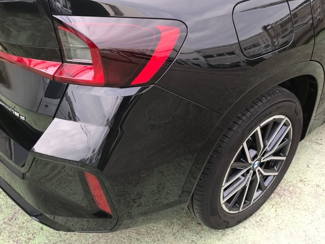 BMW X1 sDrive18d color Negro. Año 2024. 110KW(150CV). Diésel. En concesionario Celtamotor Vigo de Pontevedra