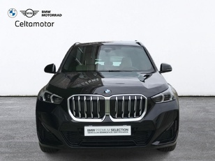 Fotos de BMW X1 sDrive18d color Negro. Año 2024. 110KW(150CV). Diésel. En concesionario Celtamotor Vigo de Pontevedra