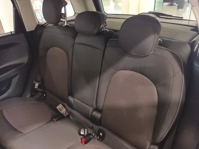 fotoG 8 del MINI MINI Countryman Cooper 100 kW (136 CV) 136cv Gasolina del 2023 en Barcelona