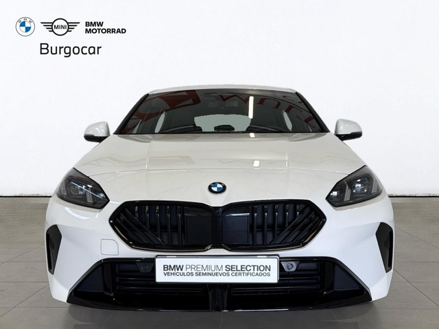 BMW Serie 1 120d color Blanco. Año 2025. 120KW(163CV). Diésel. En concesionario Burgocar (Bmw y Mini) de Burgos