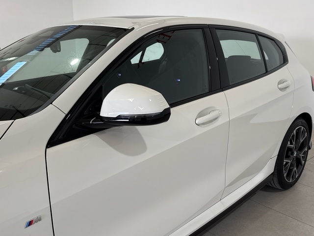 BMW Serie 1 120d color Blanco. Año 2025. 120KW(163CV). Diésel. En concesionario Burgocar (Bmw y Mini) de Burgos