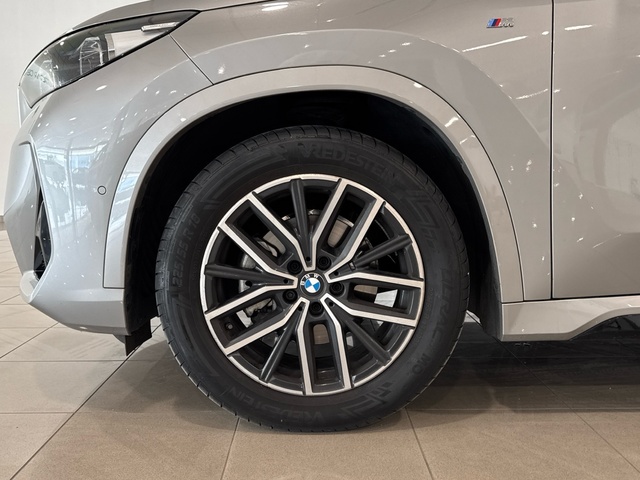 BMW X1 xDrive20d color Gris Plata. Año 2025. 120KW(163CV). Diésel. En concesionario Motor Gorbea de Álava