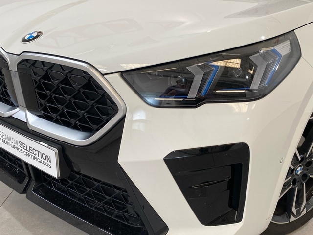 BMW X2 xDrive20d color Blanco. Año 2025. 120KW(163CV). Diésel. En concesionario Burgocar (Bmw y Mini) de Burgos