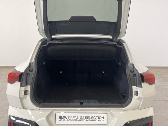 BMW X2 xDrive20d color Blanco. Año 2025. 120KW(163CV). Diésel. En concesionario Burgocar (Bmw y Mini) de Burgos