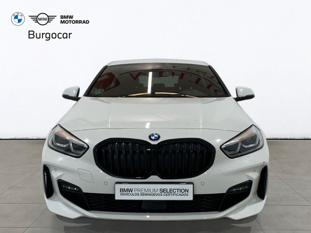 BMW Serie 1 118i color Blanco. Año 2024. 103KW(140CV). Gasolina. En concesionario Burgocar (Bmw y Mini) de Burgos