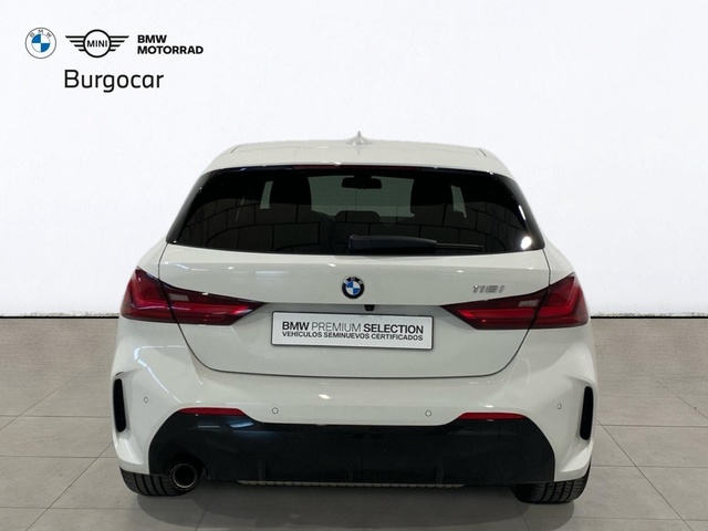 BMW Serie 1 118i color Blanco. Año 2024. 103KW(140CV). Gasolina. En concesionario Burgocar (Bmw y Mini) de Burgos