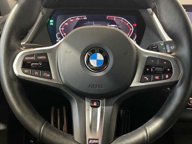 BMW Serie 1 118i color Blanco. Año 2024. 103KW(140CV). Gasolina. En concesionario Burgocar (Bmw y Mini) de Burgos