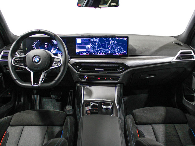 BMW Serie 3 320d Touring color Negro. Año 2025. 140KW(190CV). Diésel. En concesionario Barcelona Premium -- GRAN VIA de Barcelona