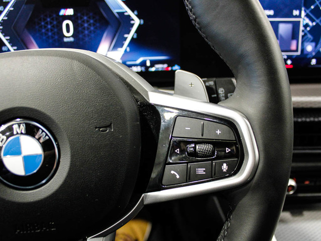 BMW Serie 3 320d Touring color Negro. Año 2025. 140KW(190CV). Diésel. En concesionario Barcelona Premium -- GRAN VIA de Barcelona