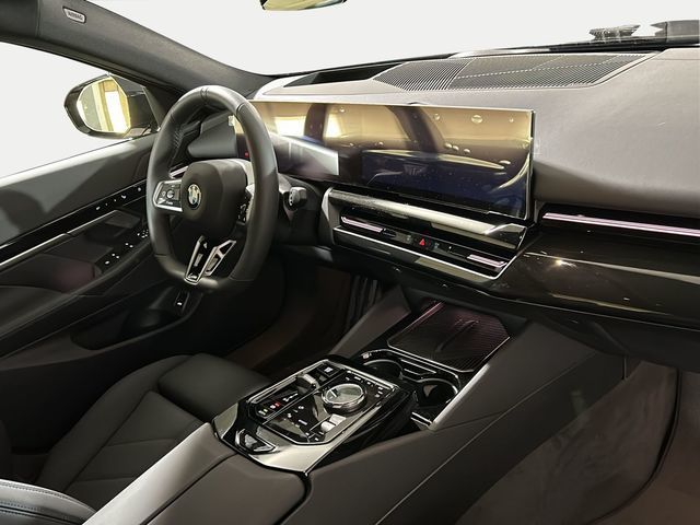 BMW i4 M50 color Negro. Año 2023. 400KW(544CV). Eléctrico. En concesionario Motri Motor Jaén de Jaén