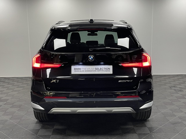 BMW X1 sDrive18d color Negro. Año 2024. 110KW(150CV). Diésel. En concesionario Maberauto de Castellón