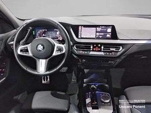 BMW Serie 1 118d color Gris. Año 2024. 110KW(150CV). Diésel. En concesionario Unicars Ponent de Lleida