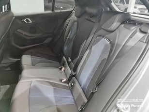BMW Serie 1 118d color Gris. Año 2024. 110KW(150CV). Diésel. En concesionario Unicars Ponent de Lleida