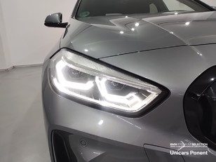 BMW Serie 1 118d color Gris. Año 2024. 110KW(150CV). Diésel. En concesionario Unicars Ponent de Lleida