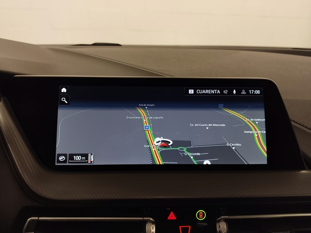 BMW Serie 1 118d color Gris. Año 2024. 110KW(150CV). Diésel. En concesionario Autoberón de La Rioja