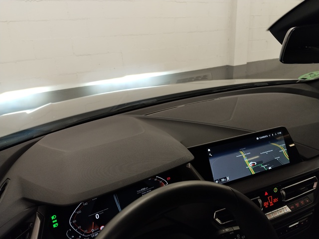 BMW Serie 1 118d color Gris. Año 2024. 110KW(150CV). Diésel. En concesionario Autoberón de La Rioja