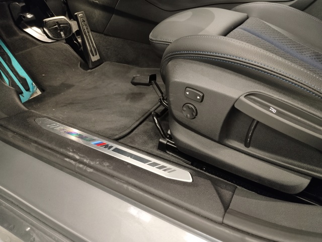 BMW Serie 1 118d color Gris. Año 2024. 110KW(150CV). Diésel. En concesionario Autoberón de La Rioja