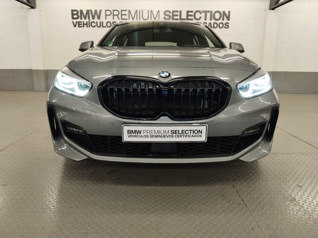 BMW Serie 1 118d color Gris. Año 2024. 110KW(150CV). Diésel. En concesionario Autoberón de La Rioja