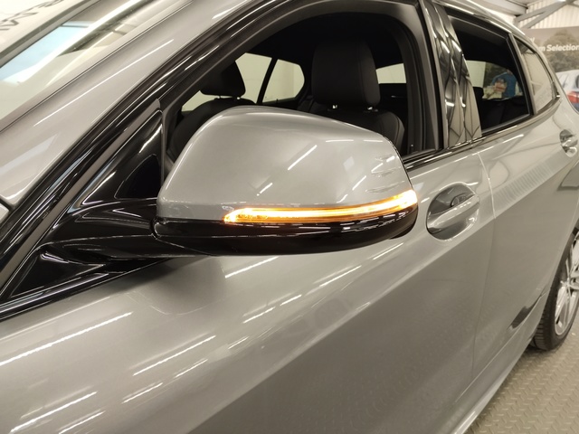 BMW Serie 1 118d color Gris. Año 2024. 110KW(150CV). Diésel. En concesionario Autoberón de La Rioja