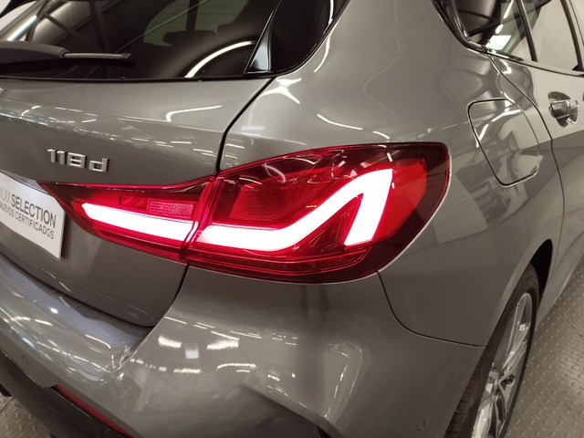 BMW Serie 1 118d color Gris. Año 2024. 110KW(150CV). Diésel. En concesionario Autoberón de La Rioja