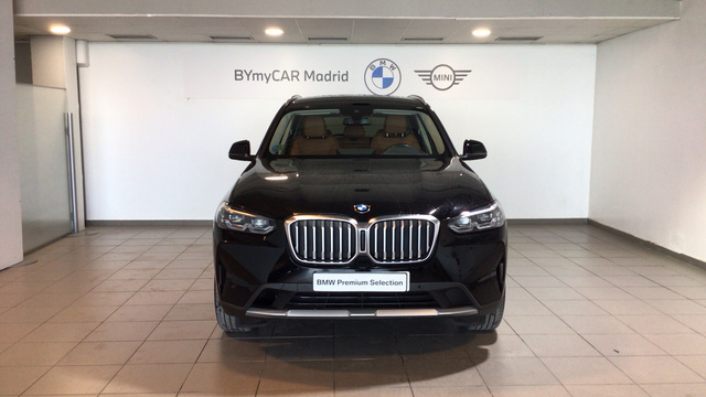 BMW X3 xDrive20d color Negro. Año 2022. 140KW(190CV). Diésel. En concesionario BYmyCAR Madrid - Alcalá de Madrid