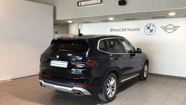 BMW X3 xDrive20d color Negro. Año 2022. 140KW(190CV). Diésel. En concesionario BYmyCAR Madrid - Alcalá de Madrid