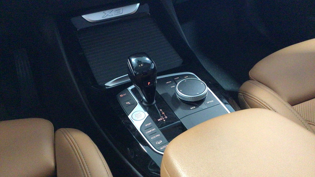 BMW X3 xDrive20d color Negro. Año 2022. 140KW(190CV). Diésel. En concesionario BYmyCAR Madrid - Alcalá de Madrid