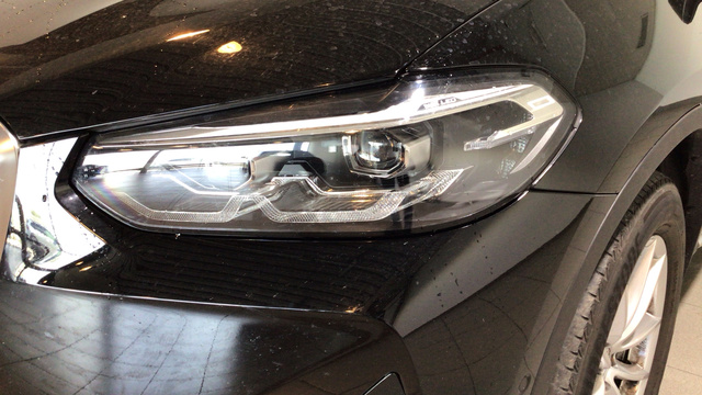 BMW X3 xDrive20d color Negro. Año 2022. 140KW(190CV). Diésel. En concesionario BYmyCAR Madrid - Alcalá de Madrid