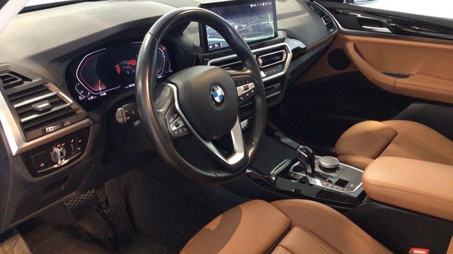 BMW X3 xDrive20d color Negro. Año 2022. 140KW(190CV). Diésel. En concesionario BYmyCAR Madrid - Alcalá de Madrid