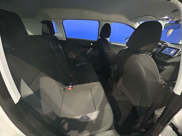 Peugeot 2008 BlueHDi 100 Style 74 kW (100 CV)