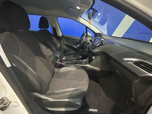Peugeot 2008 BlueHDi 100 Style 74 kW (100 CV)