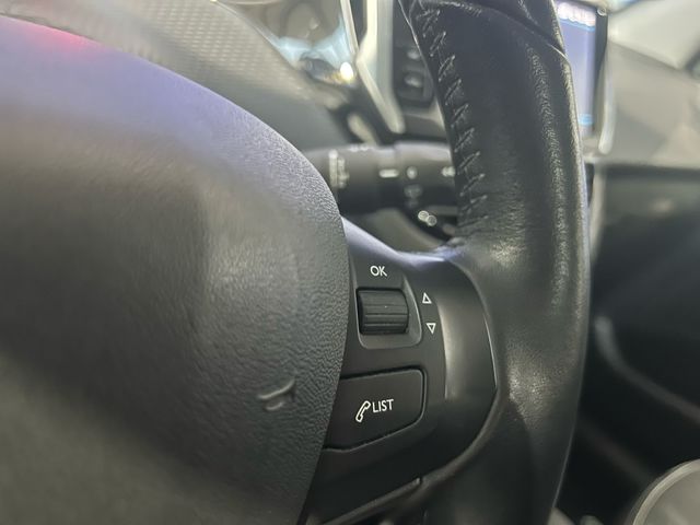 Peugeot 2008 BlueHDi 100 Style 74 kW (100 CV)