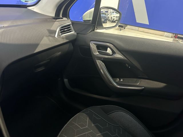 Peugeot 2008 BlueHDi 100 Style 74 kW (100 CV)