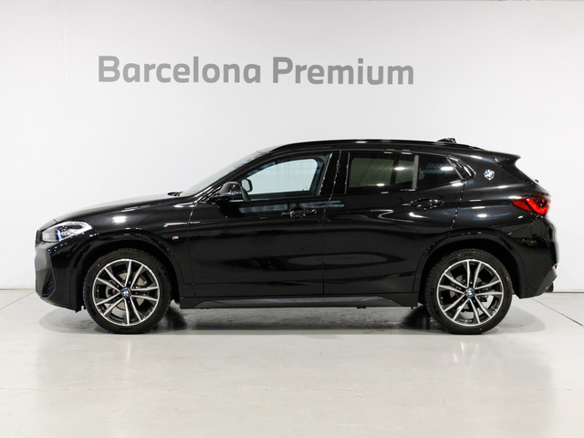 BMW X2 sDrive16d color Negro. Año 2024. 85KW(116CV). Diésel. En concesionario Barcelona Premium -- GRAN VIA de Barcelona