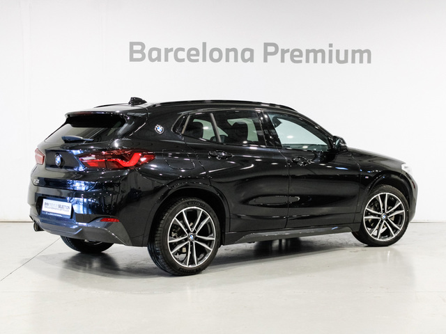 BMW X2 sDrive16d color Negro. Año 2024. 85KW(116CV). Diésel. En concesionario Barcelona Premium -- GRAN VIA de Barcelona