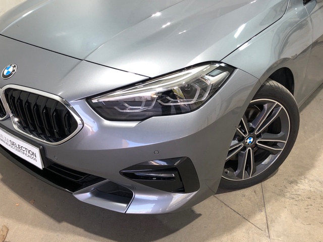BMW Serie 2 218d Gran Coupe color Gris. Año 2024. 110KW(150CV). Diésel. En concesionario Movilnorte El Plantio de Madrid