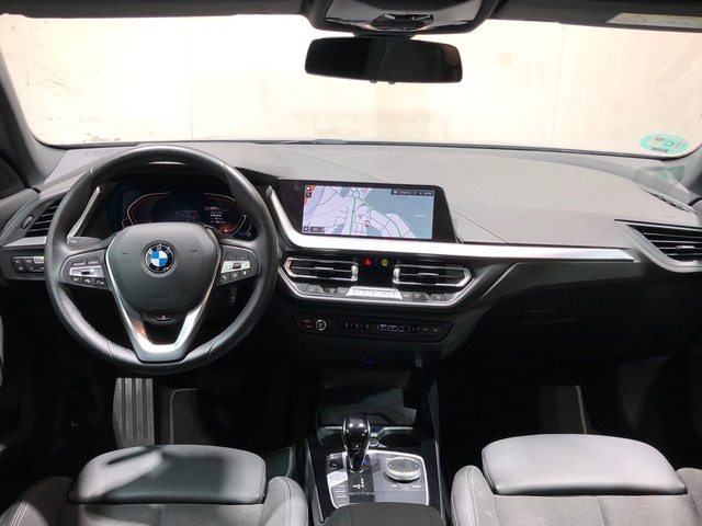 BMW Serie 2 218d Gran Coupe color Gris. Año 2024. 110KW(150CV). Diésel. En concesionario Movilnorte El Plantio de Madrid