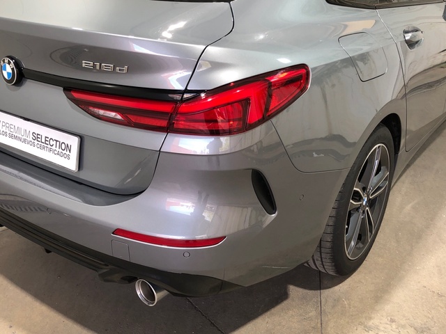 BMW Serie 2 218d Gran Coupe color Gris. Año 2024. 110KW(150CV). Diésel. En concesionario Movilnorte El Plantio de Madrid
