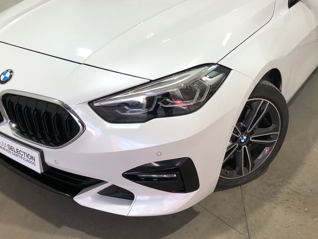 BMW Serie 2 218d Gran Coupe color Blanco. Año 2024. 110KW(150CV). Diésel. En concesionario Movilnorte El Plantio de Madrid