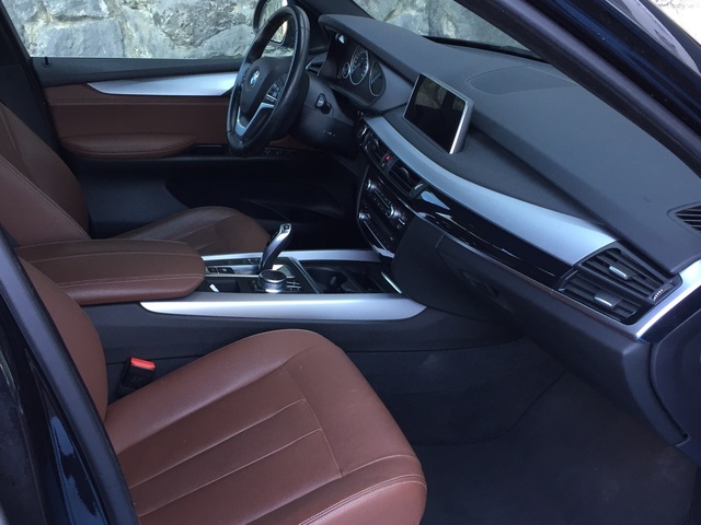 BMW X5 xDrive30d color Negro. Año 2019. 190KW(258CV). Diésel. En concesionario Grünblau Motor (Bmw y Mini) de Cantabria
