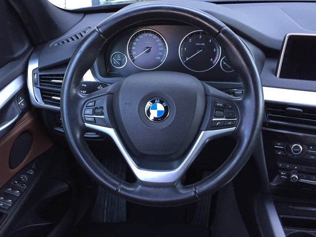 BMW X5 xDrive30d color Negro. Año 2019. 190KW(258CV). Diésel. En concesionario Grünblau Motor (Bmw y Mini) de Cantabria