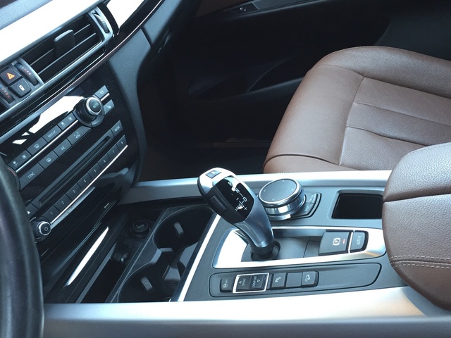 BMW X5 xDrive30d color Negro. Año 2019. 190KW(258CV). Diésel. En concesionario Grünblau Motor (Bmw y Mini) de Cantabria