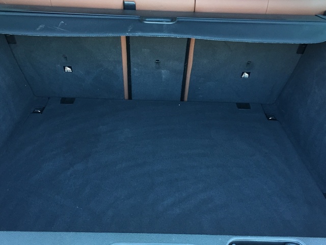 BMW X5 xDrive30d color Negro. Año 2019. 190KW(258CV). Diésel. En concesionario Grünblau Motor (Bmw y Mini) de Cantabria