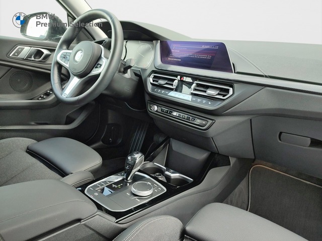 BMW Serie 2 218d Gran Coupe color Negro. Año 2024. 110KW(150CV). Diésel. En concesionario San Pablo Motor | Su Eminencia de Sevilla