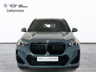 Fotos de BMW X1 sDrive18d color Verde. Año 2024. 110KW(150CV). Diésel. En concesionario Celtamotor Lalín de Pontevedra