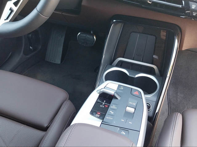 BMW X1 sDrive18d color Blanco. Año 2025. 110KW(150CV). Diésel. En concesionario San Rafael Motor, S.L. de Córdoba
