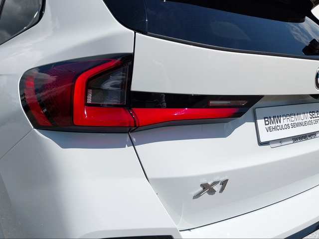 BMW X1 sDrive18d color Blanco. Año 2025. 110KW(150CV). Diésel. En concesionario San Rafael Motor, S.L. de Córdoba