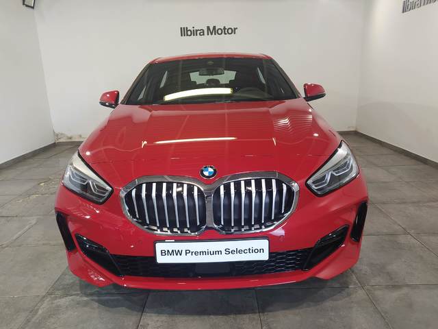 BMW Serie 1 118i color Rojo. Año 2024. 103KW(140CV). Gasolina. En concesionario Ilbira Motor | Granada de Granada